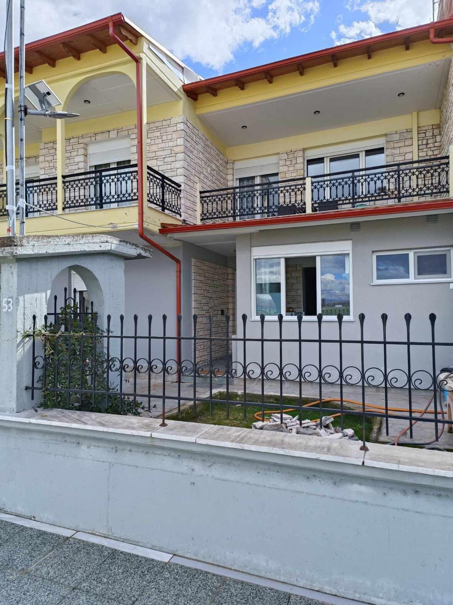 Polys Apartment And Paraskevi Studio With View Ptolemaida Exterior photo